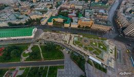 Manege Square